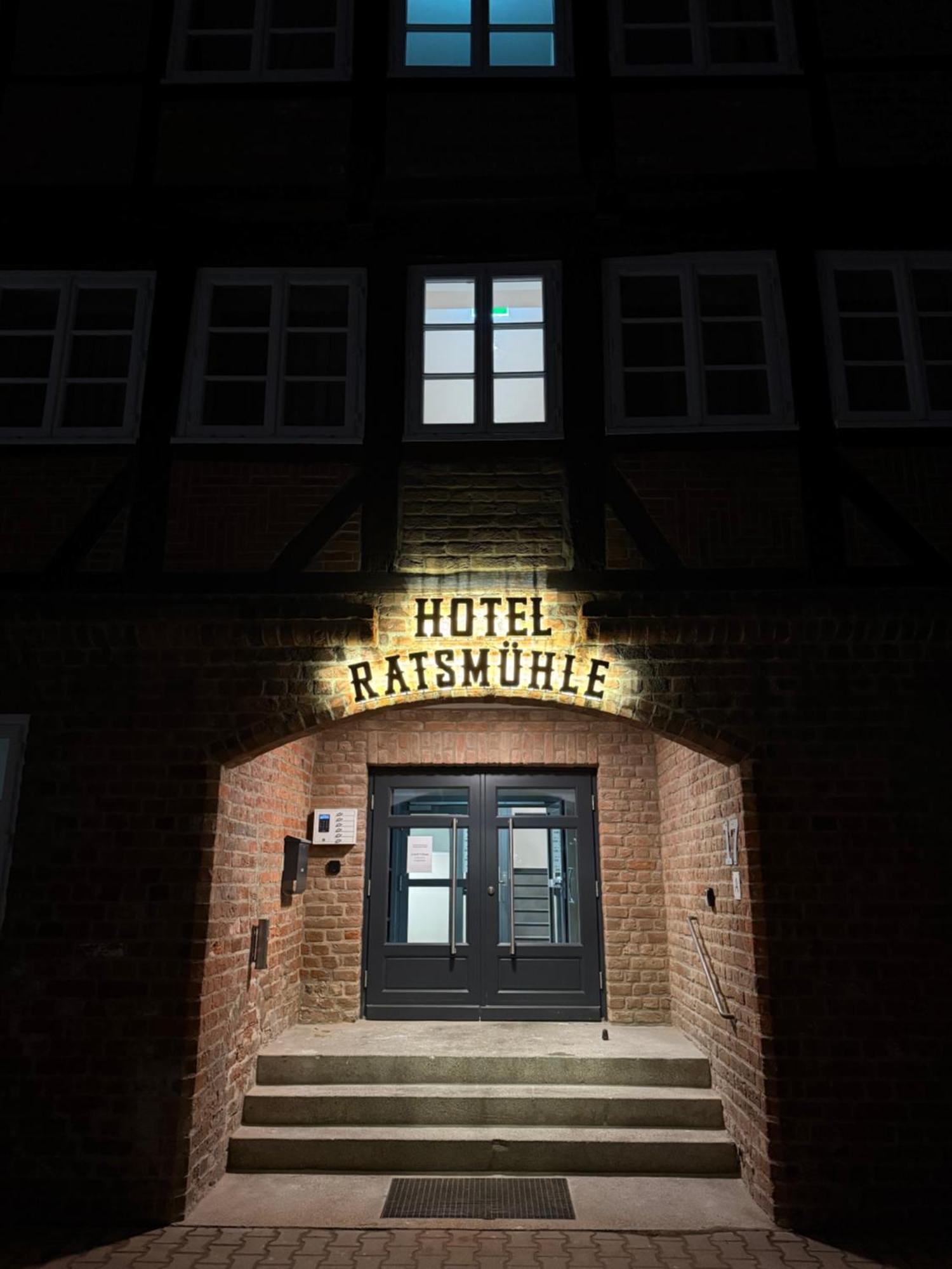 Hotel Ratsmuehle Lueneburg Exterior photo